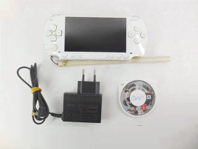 Игровая консоль Sony PlayStation Portable PSP-1004-1
